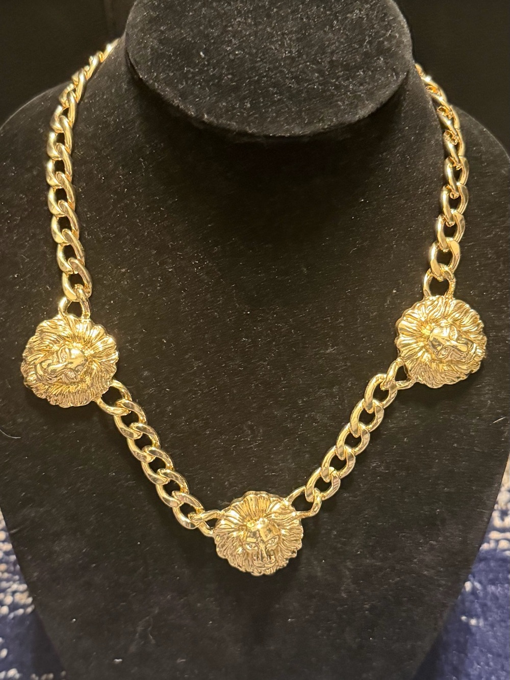 Natasha Couture Gold Tone Lion Head Statement Necklace Chunky Chain 21”